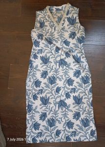 Blue Floral Print Sleeveless Kurta