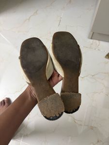 Stylish Beige &amp; Brown Flat Sandals