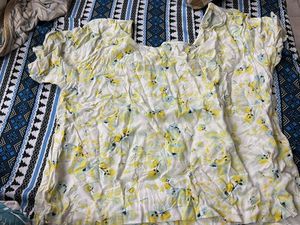Floral Print Short Sleeve Top