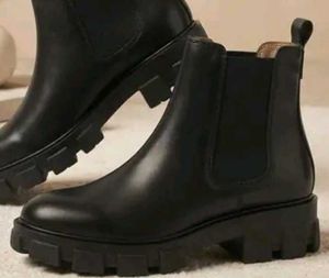 Chunky Sole Black Chelsea Boots