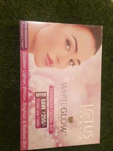 Lotus Herbals White Glow  Facia kit 4 in 1