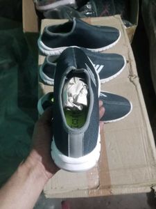 NEW NO USED CASUAL SHOES FOR MAN