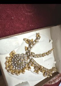 Exquisite Kundan manthapatti Maang Tikka