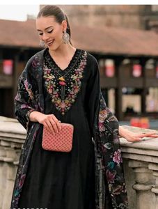 New/Unused Embroidered Kurta Set