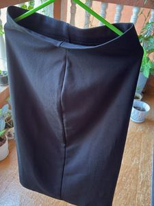 Black Fitted Skirt