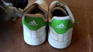 White Sneakers with Green Accents, size UK6, 25 cm