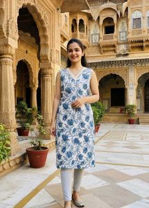 Blue Floral Print Sleeveless Kurta