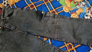 Stylish Dark Grey Cargo Jeans