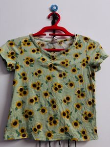 Cute Sunflower Print V-Neck Top