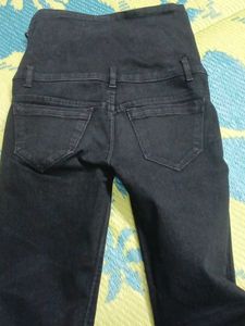 Black Skinny Jeans