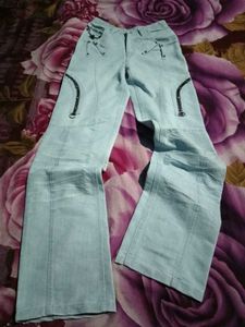 RARE Y2K WHISKERED STRAIGHT FIT JEA