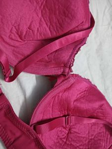 Pink Lace38C💛 Trim Bra