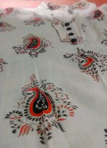 Stylish White Paisley Print Kurta