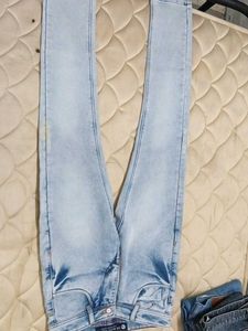 Light Wash Skinny Jeans