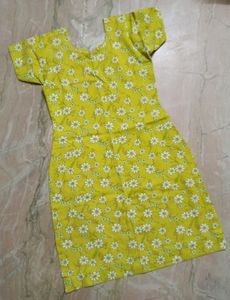 Mint Yellow Kurta with Designer Neck (Size 34)
