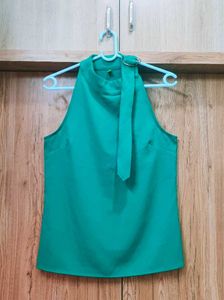 UCB Green Halter Top in Size M
