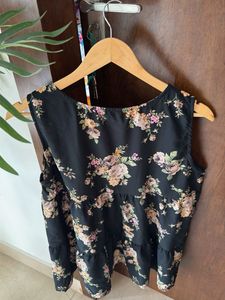 Chic Floral Sleeveless Tiered Top