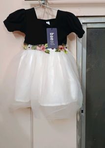 Cute Black & White Floral Dress