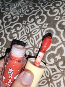 korean lip gloss or cream lipstick