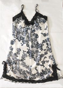 Sexy Slip Lingerie In Crepe Offwhite And Black