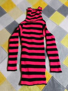 Pink & Black Striped Turtleneck💚