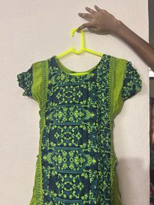Stylish Green &amp; Blue Printed Kurta Set