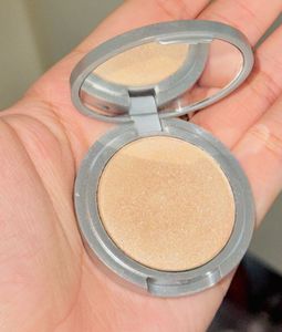 the Balm Mary-Lou Manizer Highlighter