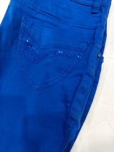 Its ankle Length Trousers