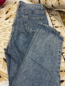 Trendy Light Wash Denim Jeans