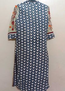 Floral Print Kurta With Stylish Sleeves