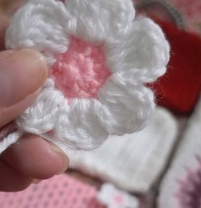set of four Crocheted hair tie✨at 99✨