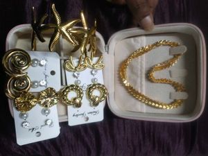 office wear minimal jewelleries