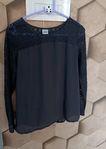 VeroModa Top In Black Colour