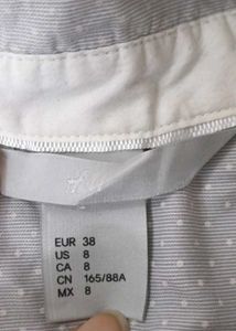 Classic H&amp;M Grey Button-Down Shirt