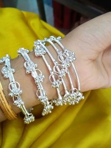 stylish bangle women  girl party wear and fes