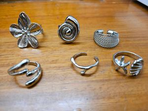 Flower rings set