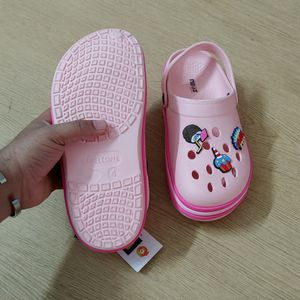 New Trendy &amp; Lightweight Clogs For Women Size-4
