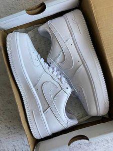 Nike Air Force 1 - Classic Kicks