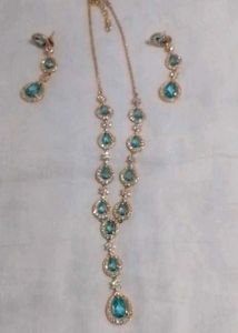 Stunning Teal Blue Crystal Jewellery Set