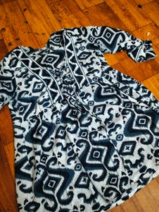 Blue &amp; White Printed Kurta Top💙