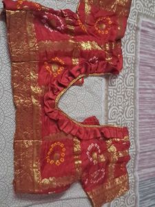 🤩🤩Red Bandhani Print Blouse with Golden Border