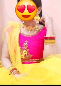 Beautiful Crop Top In Two Colour Pink Nd Yellow