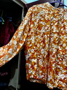 Vintage Floral Print top