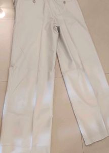 2 Beige Jeans