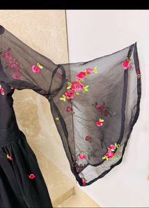 Chic Black Floral Bell Sleeve Dress