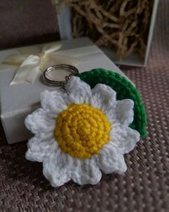 Daisy Flower Keychain