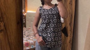 Chic Black &amp; White Sleeveless kurta