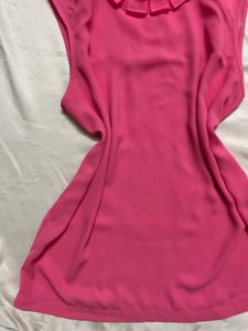 Chic Pink Ruffled Neck Sleeveless Top