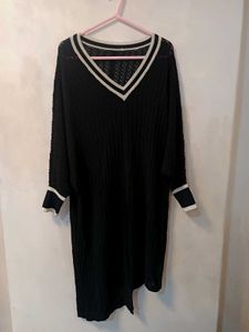 long Chic Black V-Neck Knit Tunic