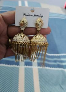 traditional and stylish earing collection